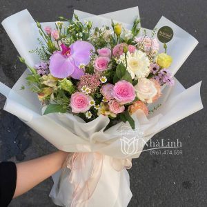 Bó hoa tone hồng mix lan hồ điệp - L500